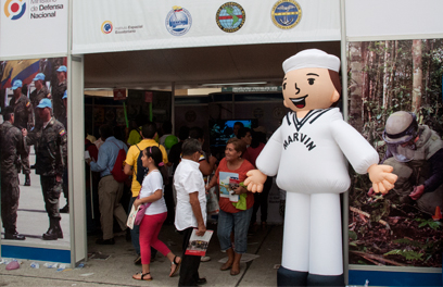 Ministerio de Defensa mostró sus programas en Feria Socio País de Guayaquil