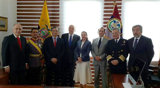 Ecuador y Chile fortalecerán cooperación en temas de Defensa