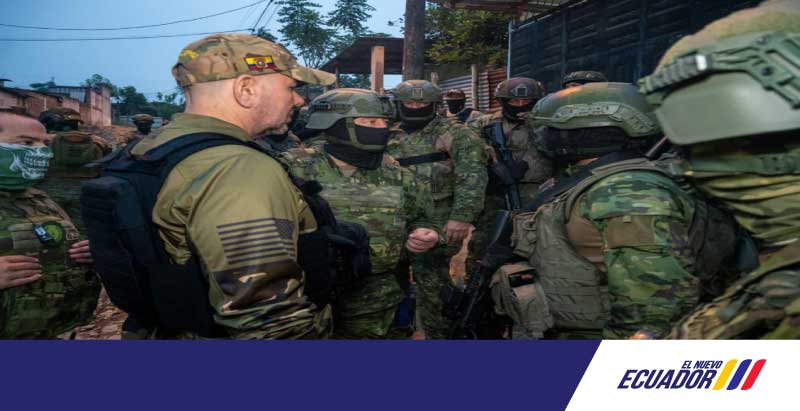 El Bloque de Seguridad, con casi 300 efectivos de las FF.AA. y liderado por el ministro Gian Carlo Loffredo, ejecutó una operación militar en distintos puntos de la ciudad. Se capturaron varios objetivos de alto valor de la banda Los Lobos, quienes tenían atemorizada a la población.